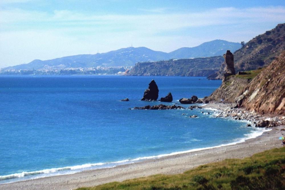 Cantarero Nerja Maro